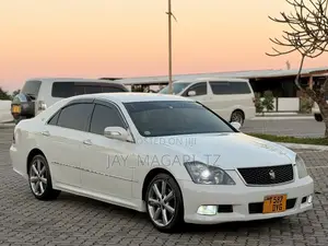Toyota Crown 2007 White
