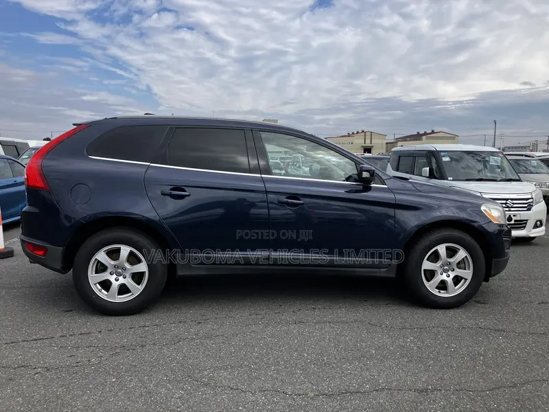 Volvo XC60 2012 Blue