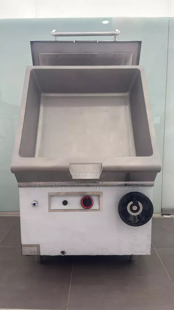 *Gas 120l*
(Mashine Ya Kuchomea Maandazi/Halfkeki - Lita 120)