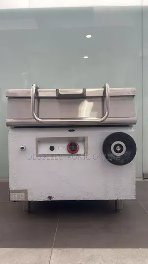 *Gas 120l*
(Mashine Ya Kuchomea Maandazi/Halfkeki - Lita 120)