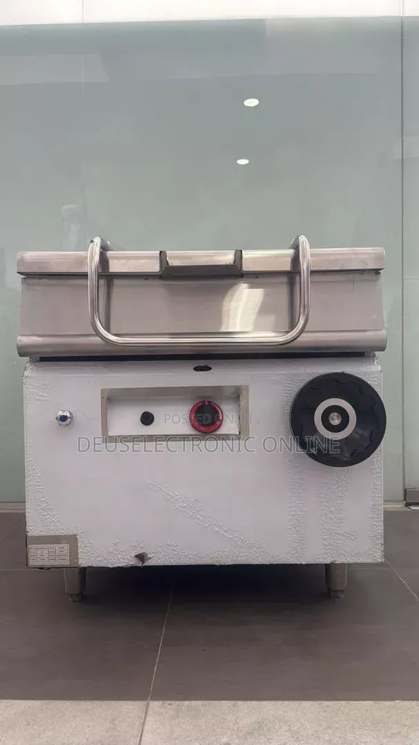 *Gas 120l*
(Mashine Ya Kuchomea Maandazi/Halfkeki - Lita 120)
