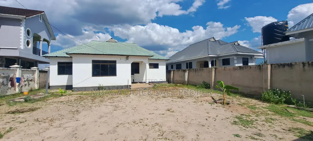 4bdrm House in Bunju Beach for sale