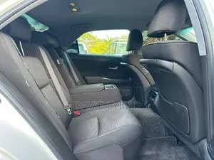 Toyota Crown 2009 Pearl