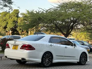 Toyota Crown 2009 Pearl