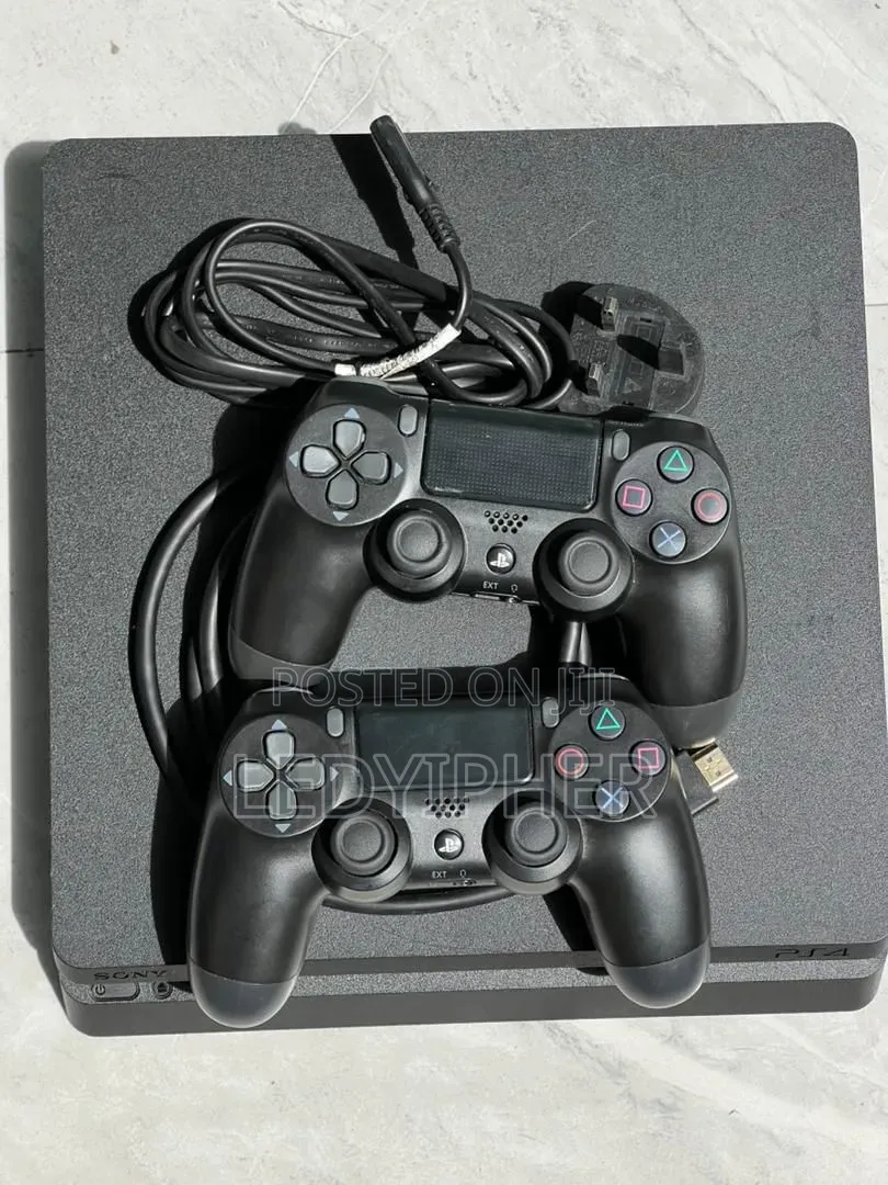 Playstation 4 Slim