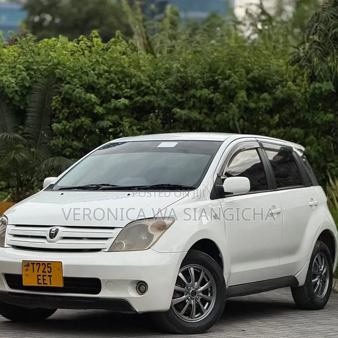 Toyota IST 2004 White