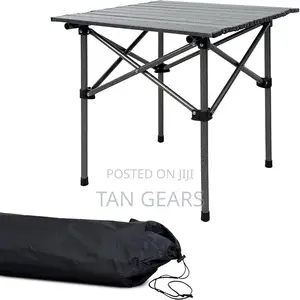Square Desk
