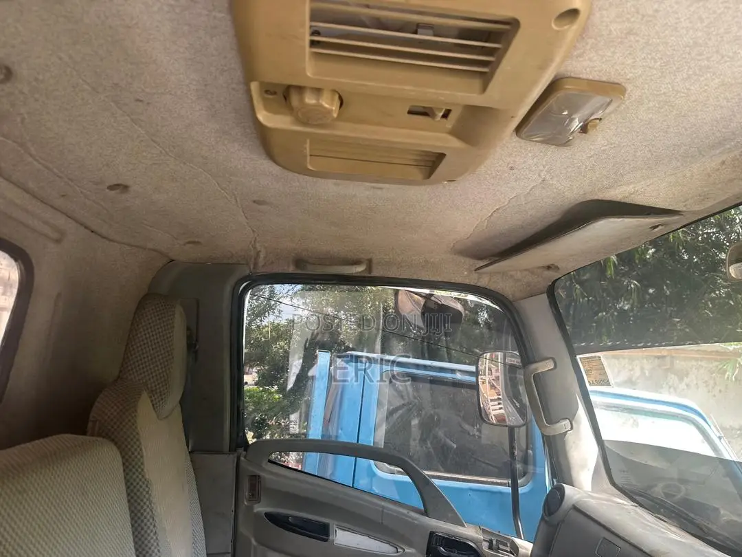 Faw 3 Tone Crane Light Truck
