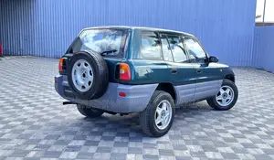 Toyota RAV4 1996 Green