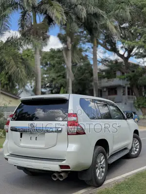 Toyota Land Cruiser Prado 2016 White