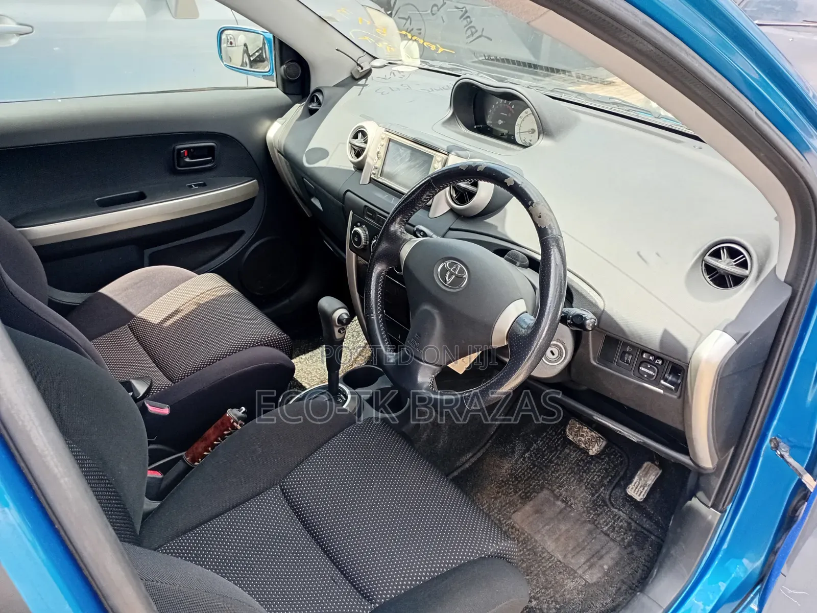 Toyota IST 2004 Blue