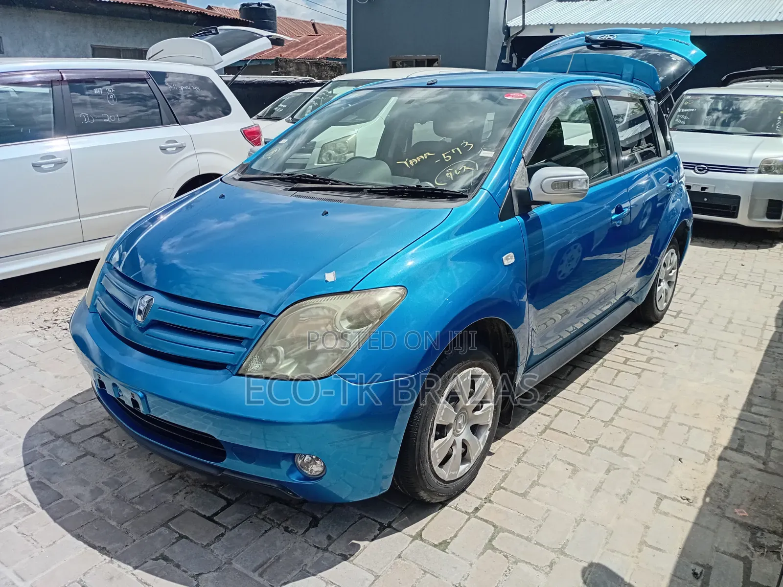 Toyota IST 2004 Blue