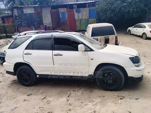 Toyota Harrier 3.0 V6 2003 White