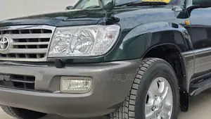 Toyota Land Cruiser 2006 Green