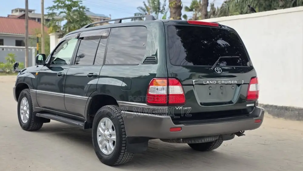 Toyota Land Cruiser 2006 Green
