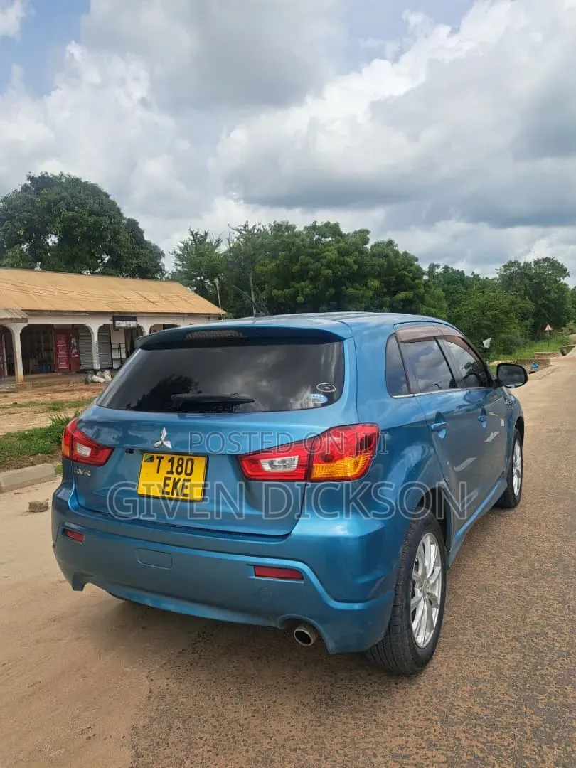Mitsubishi RVR 2010