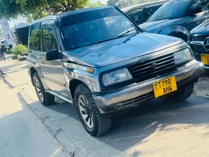 Suzuki Escudo 1998 Silver