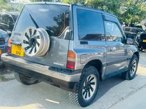 Suzuki Escudo 1998 Silver