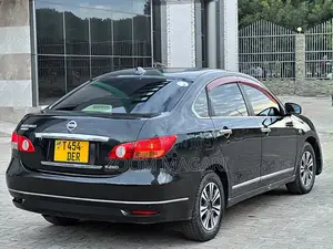 Nissan Bluebird 2005 Black