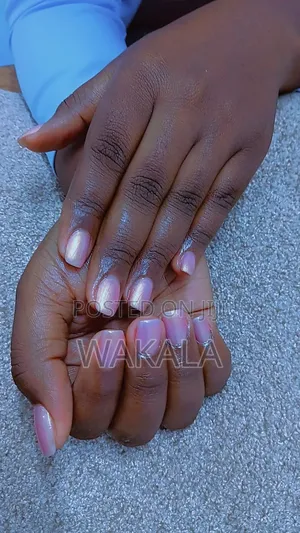 Hard Gel Nails - Pearl Pink Glazed Donut | Short Squoval