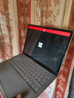 Laptop Microsoft Surface Laptop 8GB Intel Core i5 SSD 256GB