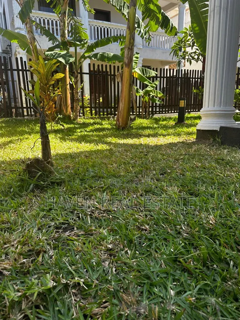 Furnished 4bdrm Villa in Masaki for rent