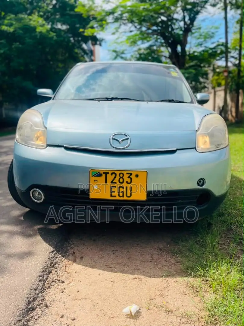 Mazda Verisa 2005 Blue