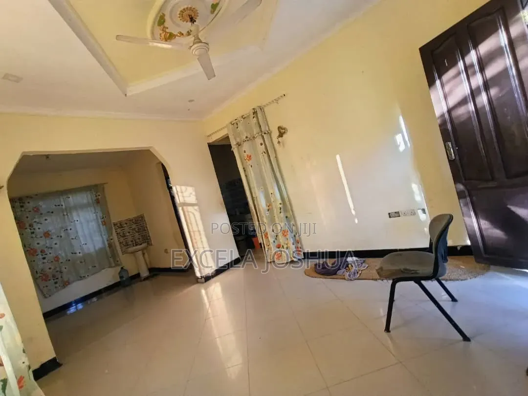 5bdrm House in Excela Joshua, Kitunda for sale