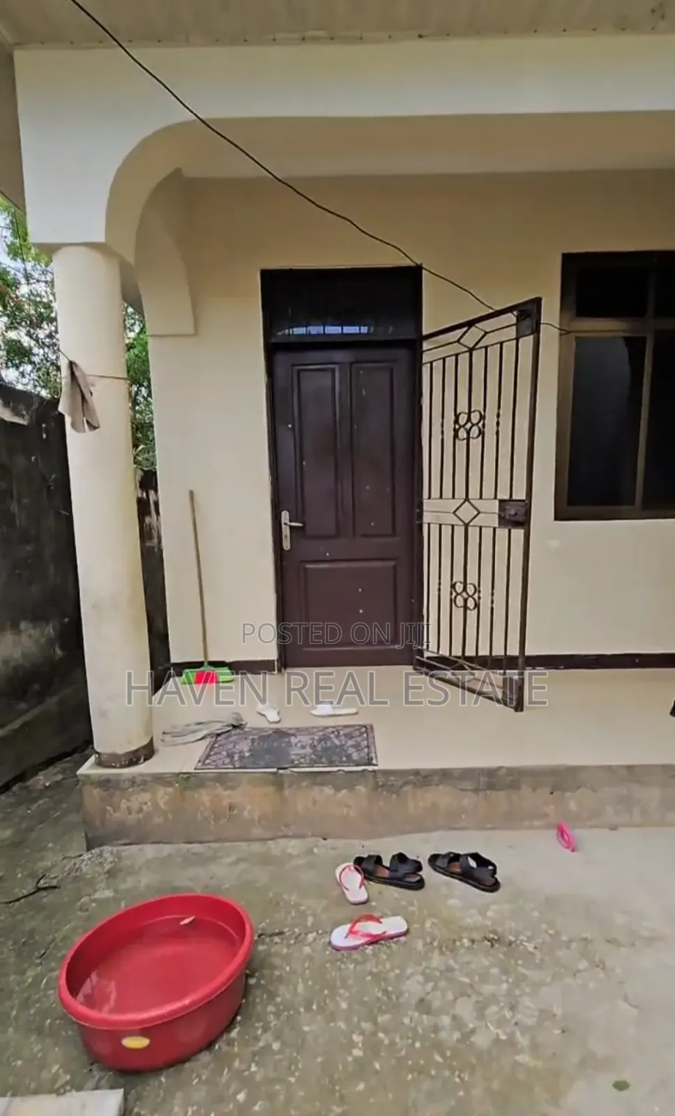 3bdrm Apartment in Kimara for sale