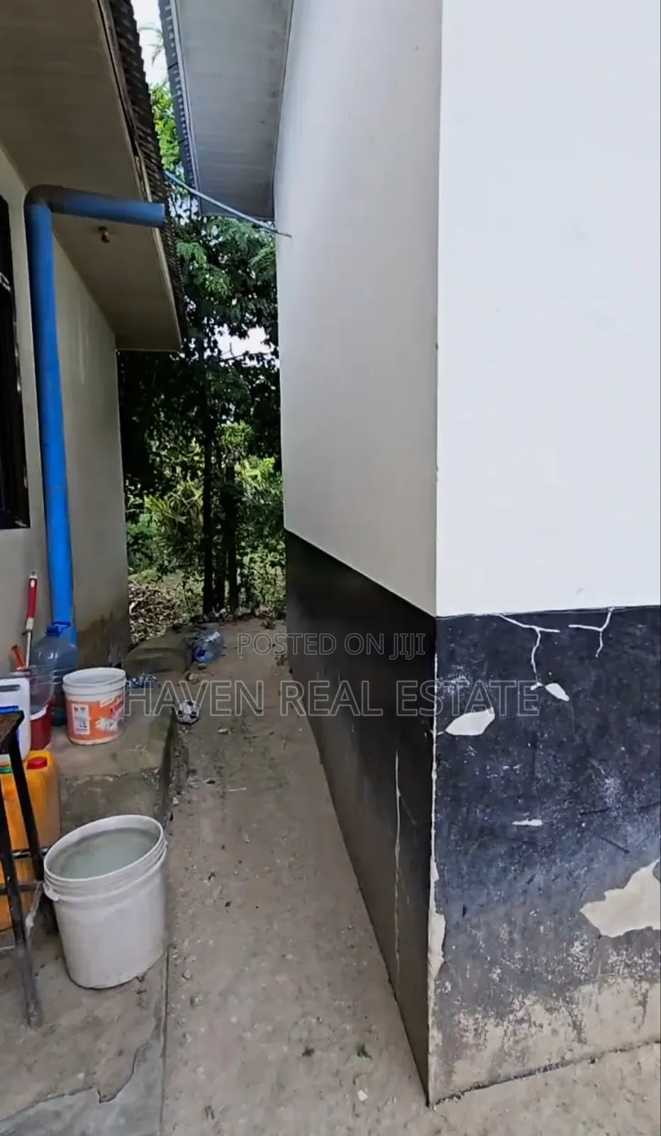 3bdrm Apartment in Kimara for sale