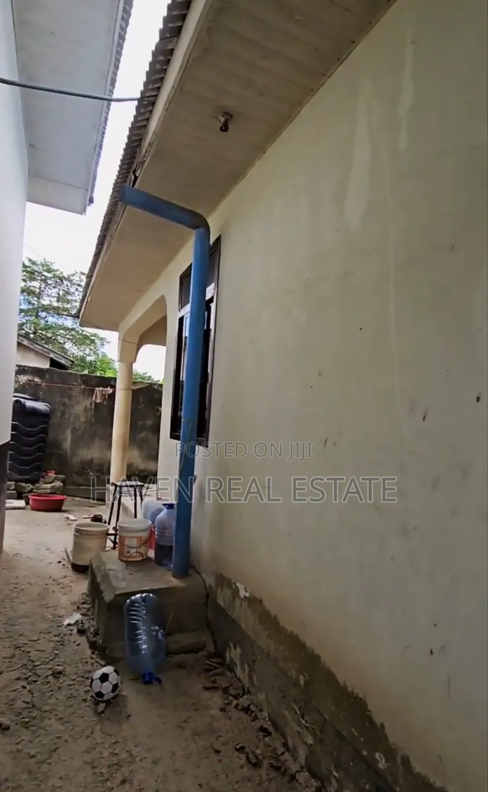 3bdrm Apartment in Kimara for sale