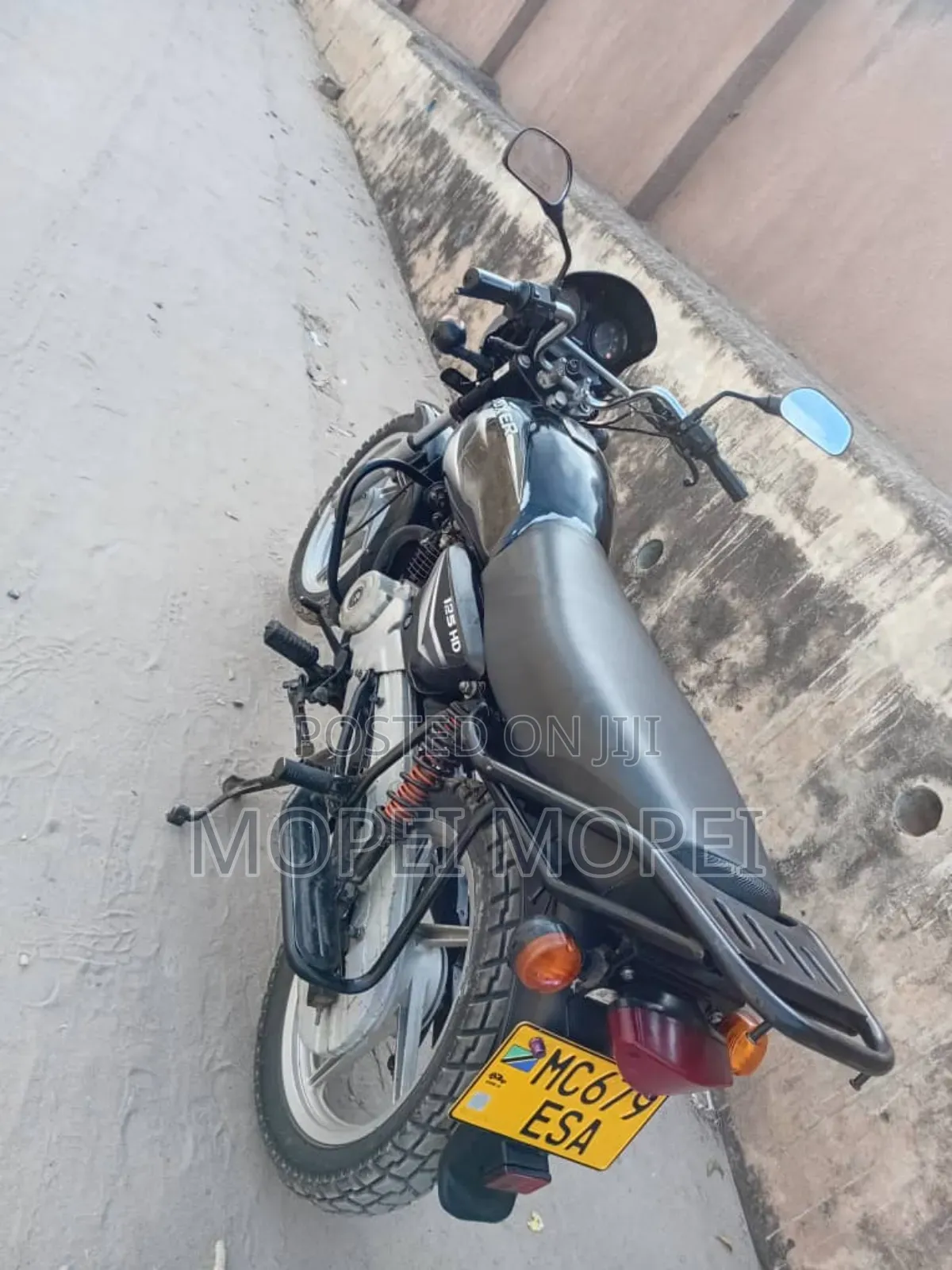 Bajaj Boxer 125 2025 Black
