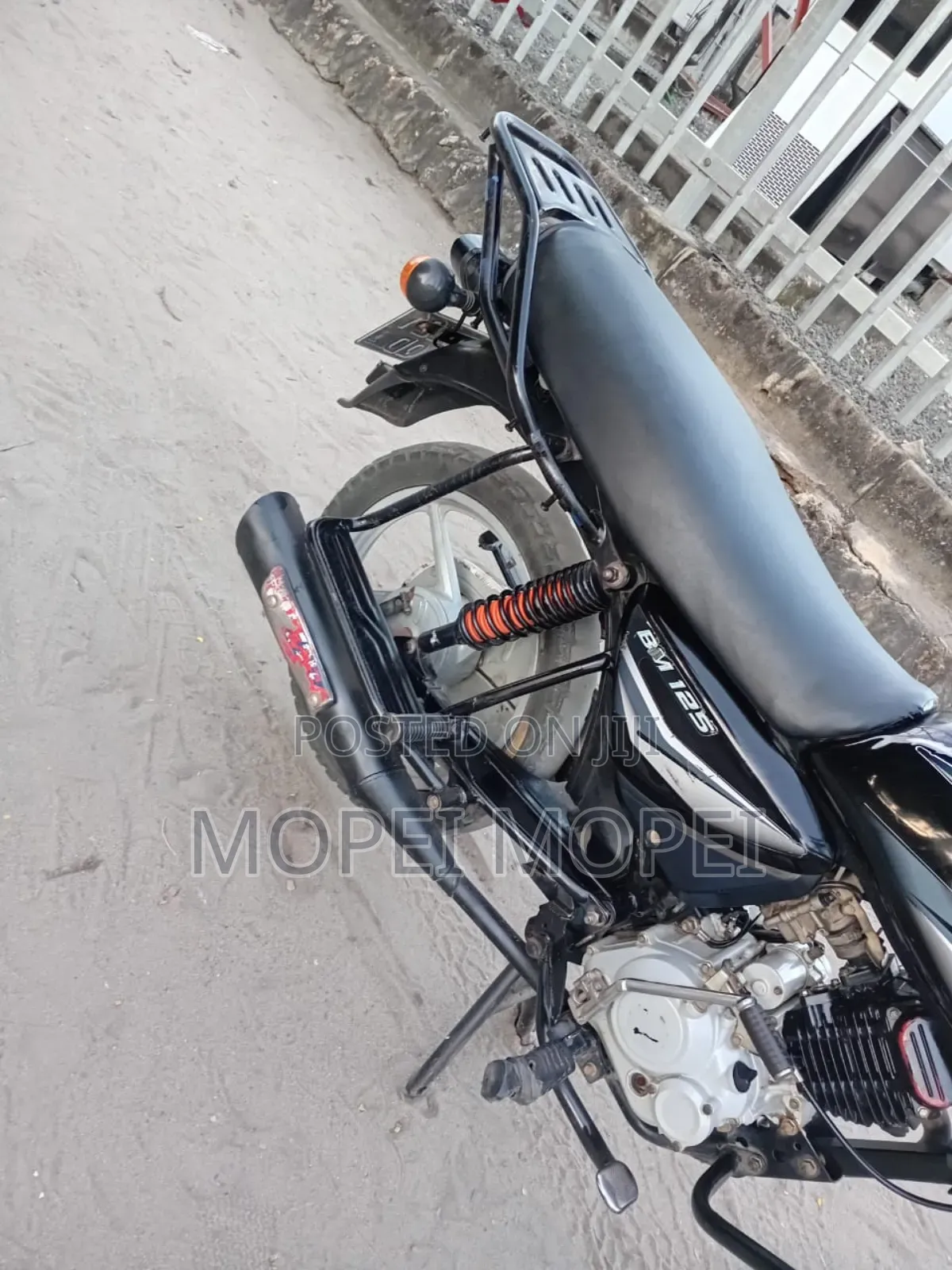 Bajaj Boxer 125 2021 Black