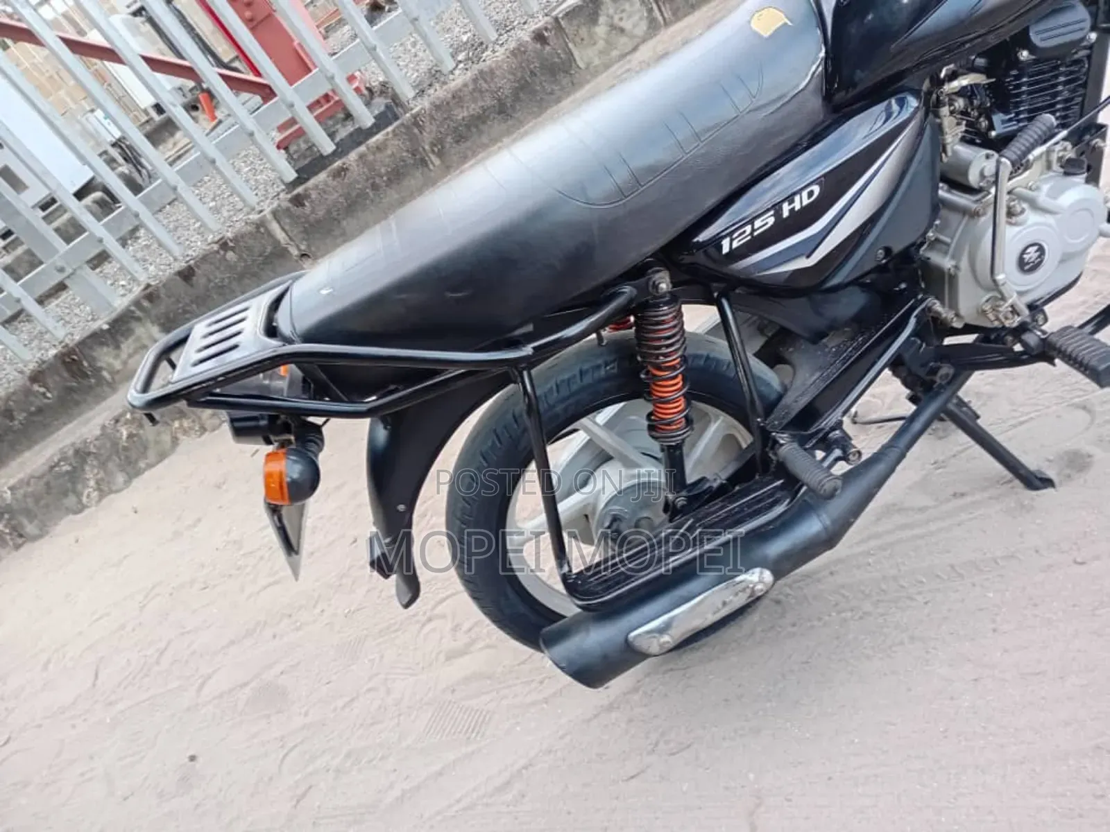 Bajaj Boxer 125 2025 Black