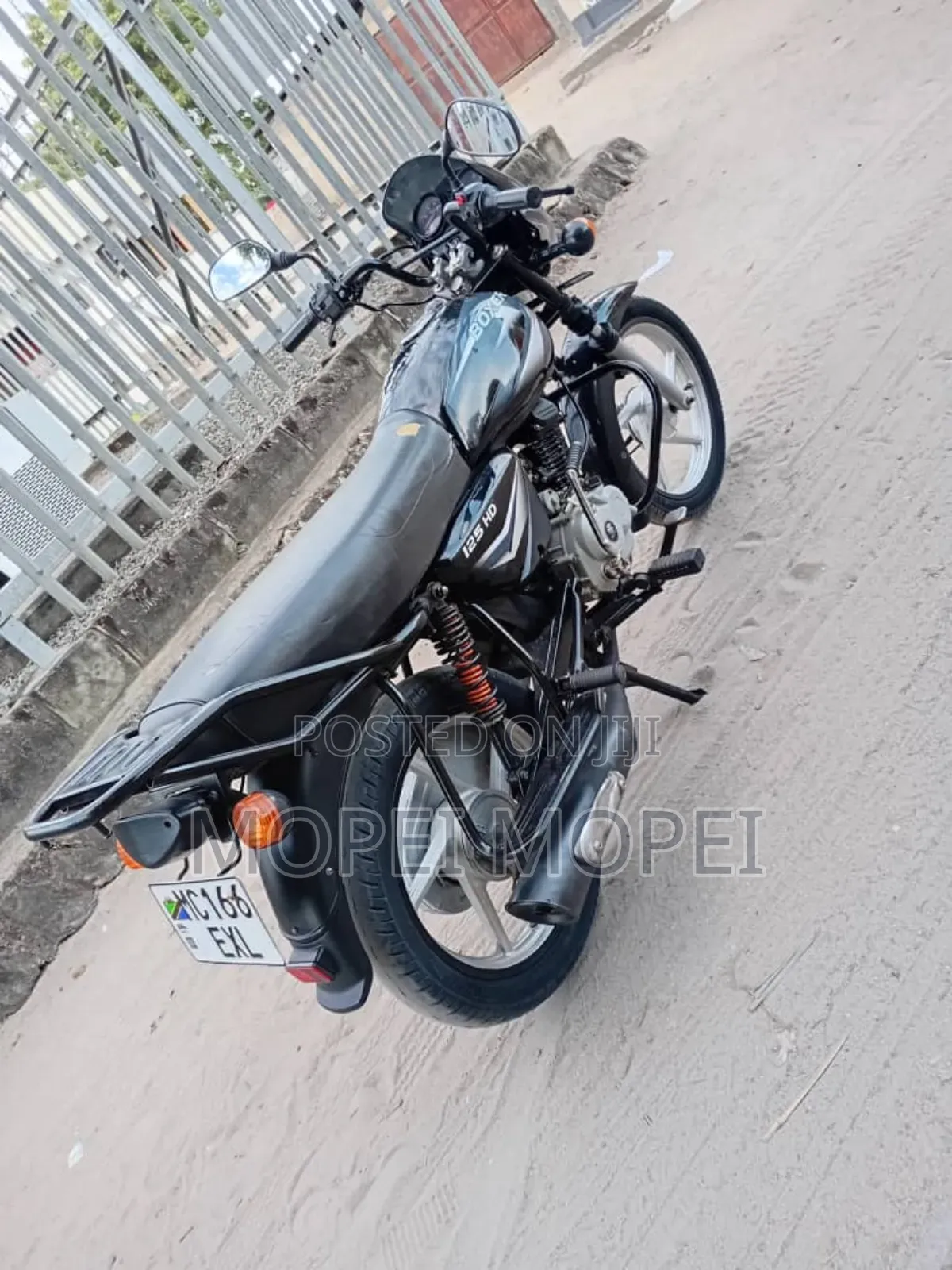 Bajaj Boxer 125 2025 Black