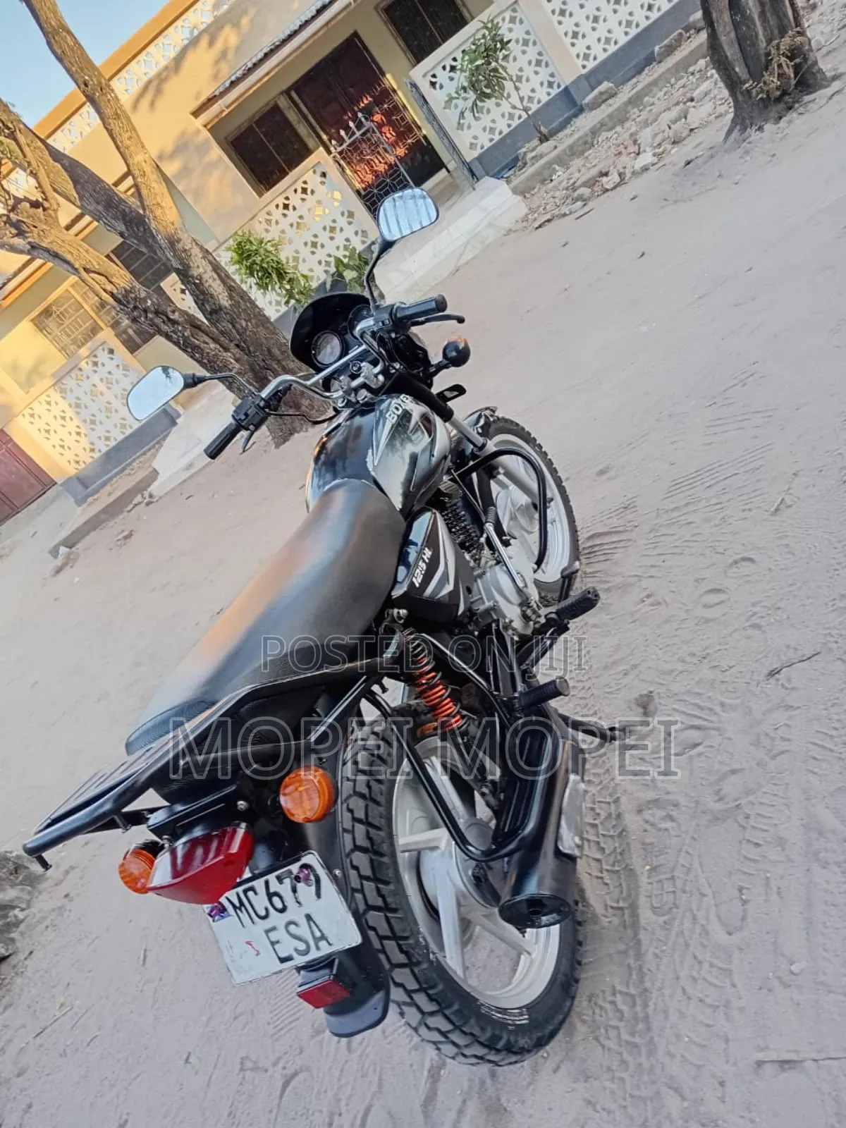 Bajaj Boxer 125 2025 Black