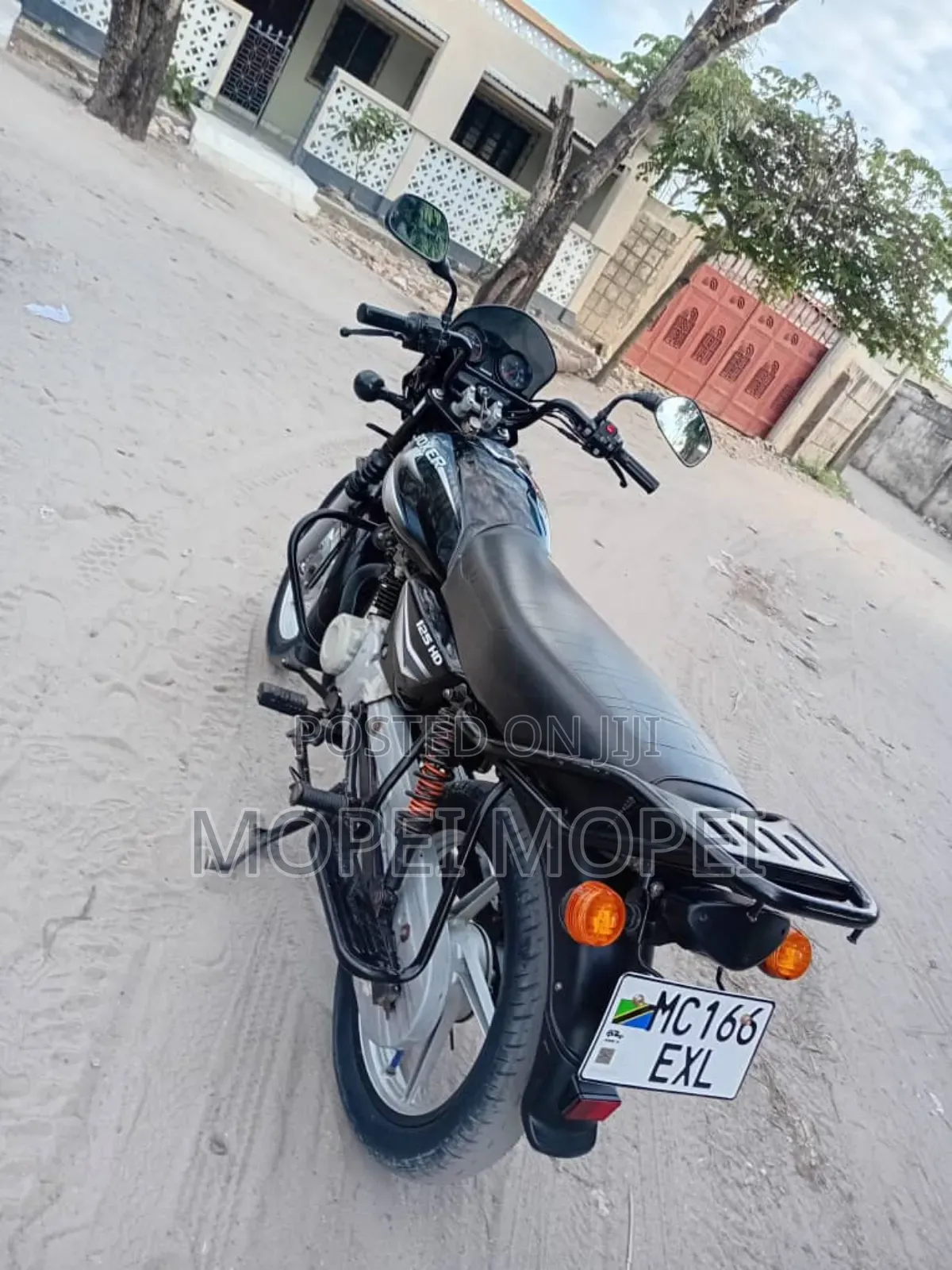 Bajaj Boxer 125 2025 Black