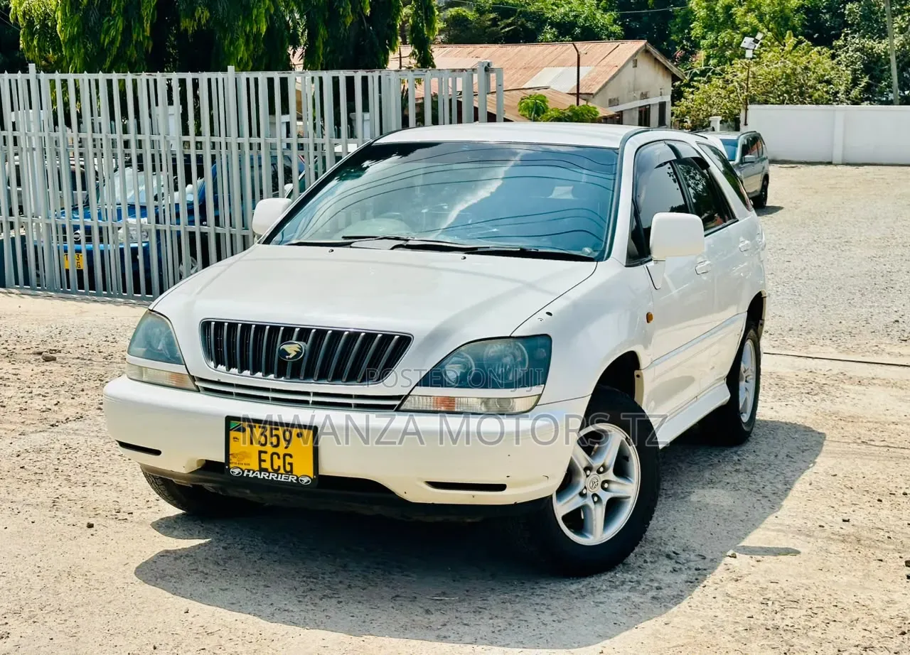 Toyota Harrier 1999 White