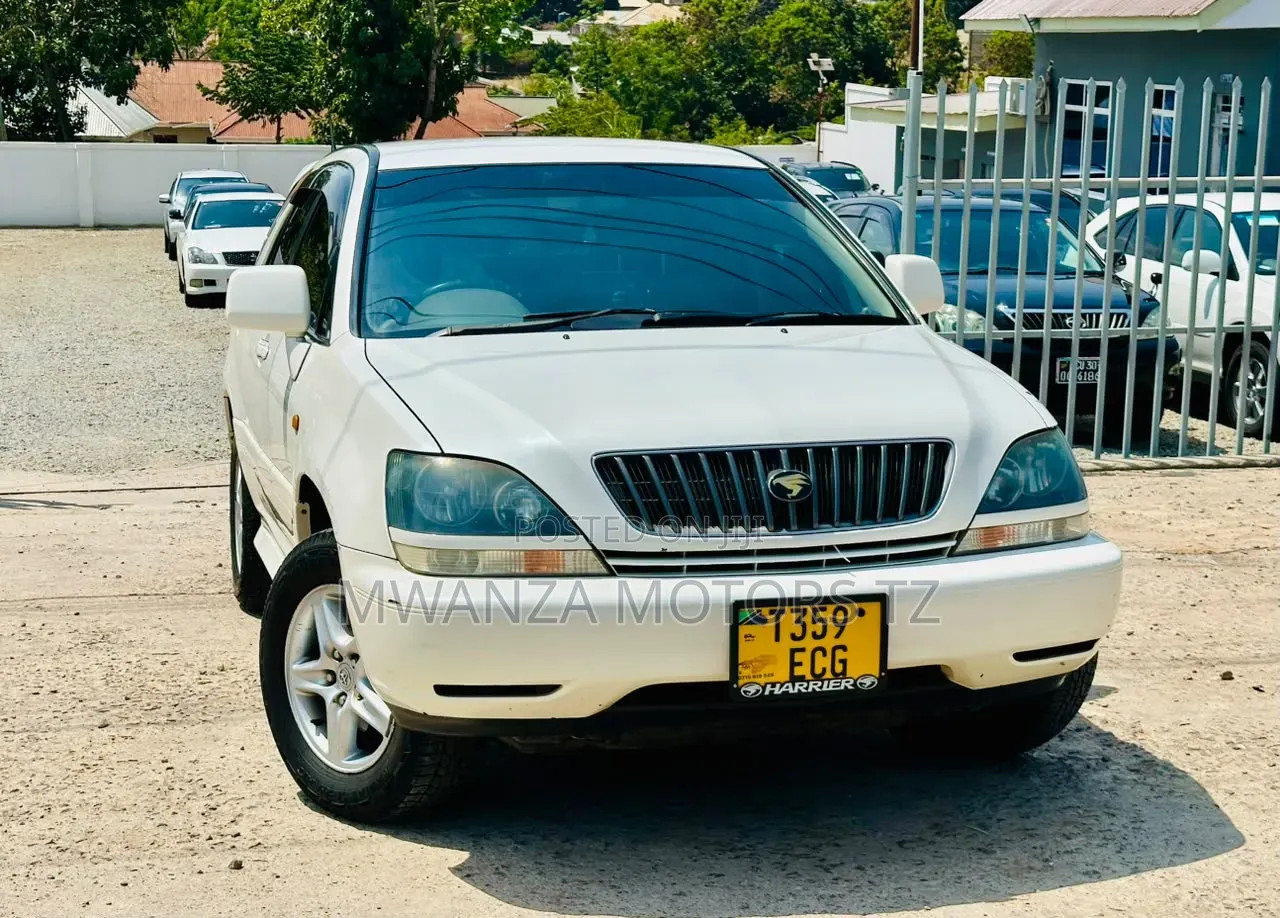 Toyota Harrier 1999 White