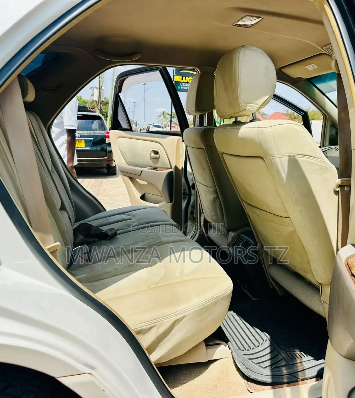Toyota Harrier 1999 White