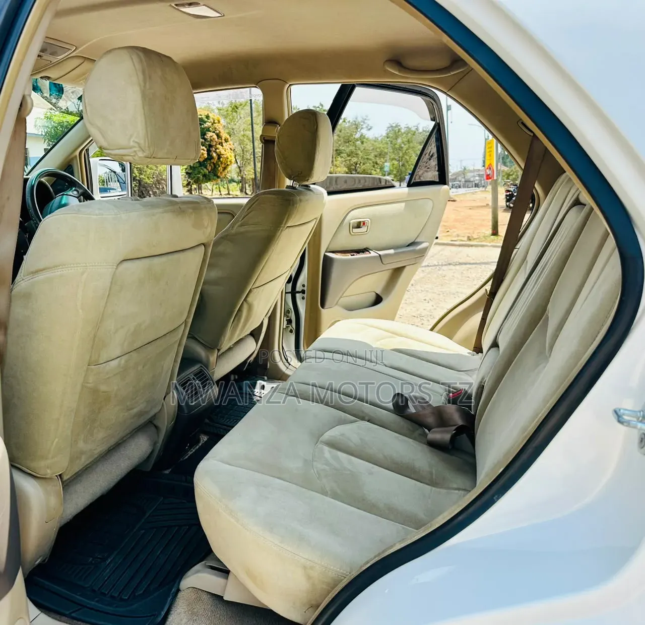 Toyota Harrier 1999 White