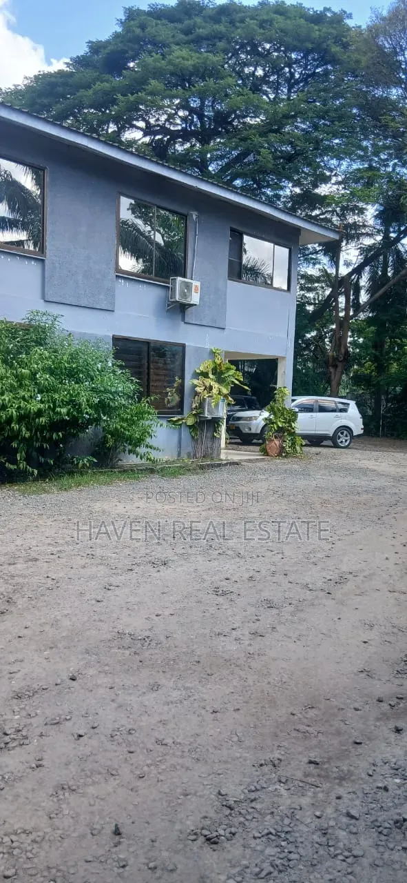 5bdrm House in Mikocheni for sale