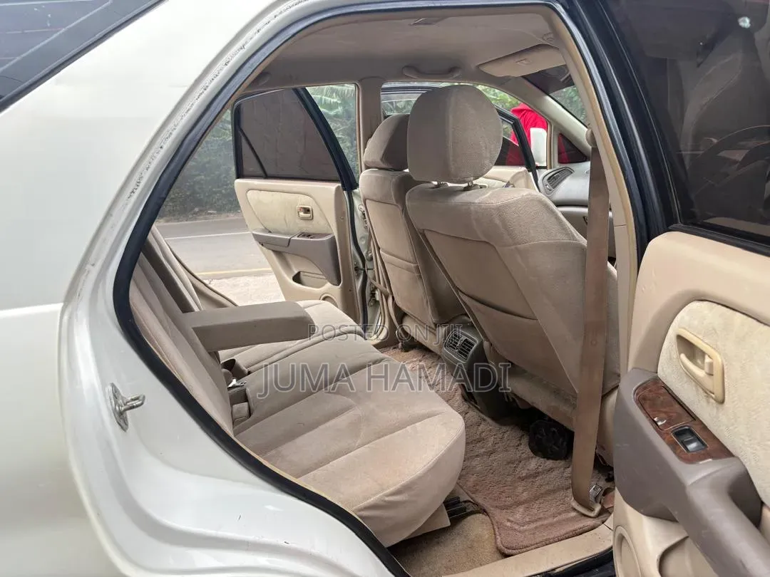 Toyota Harrier 2001 Pearl