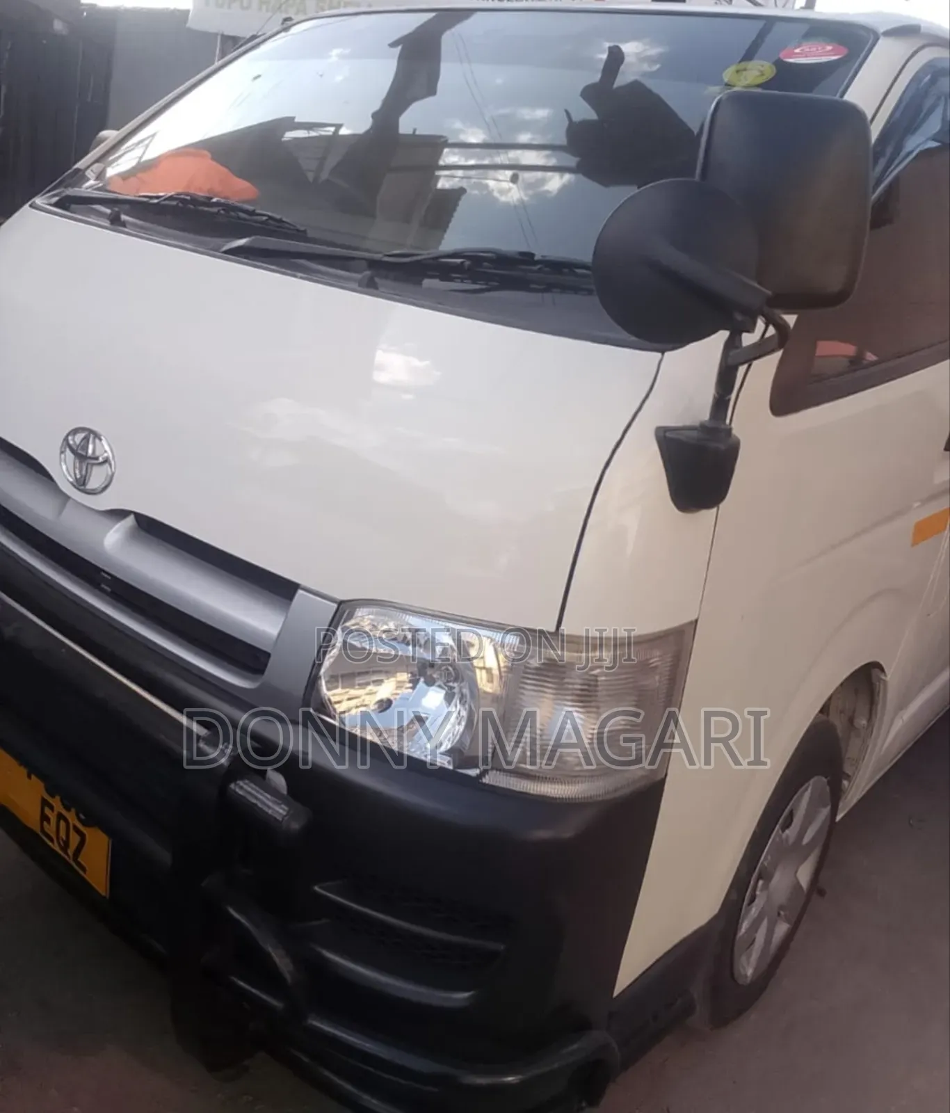 Toyota HiAce 2008 White