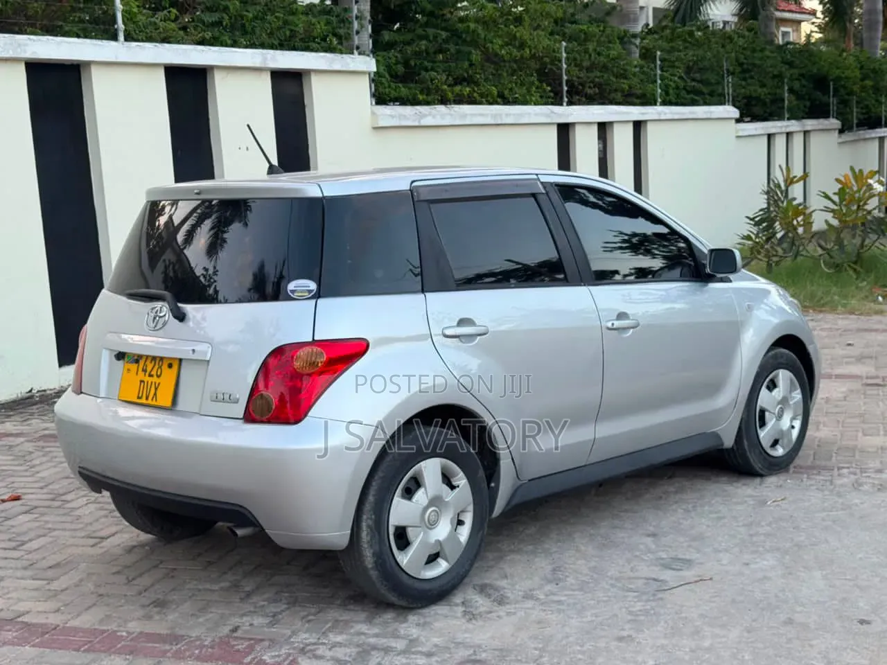Toyota IST 2004 Silver