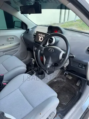 Toyota IST 2004 Silver
