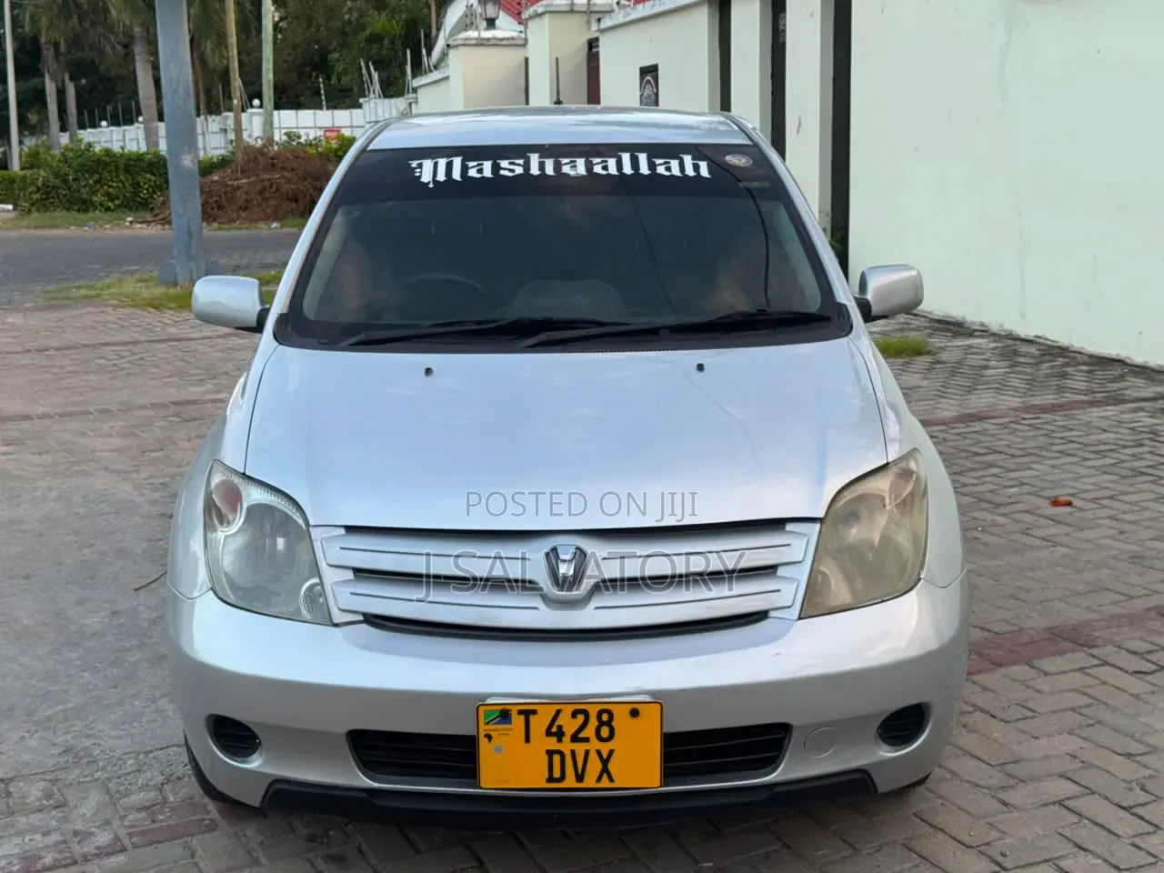 Toyota IST 2004 Silver