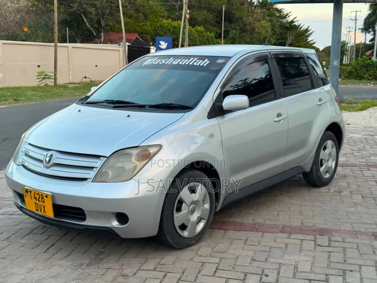 Toyota IST 2004 Silver