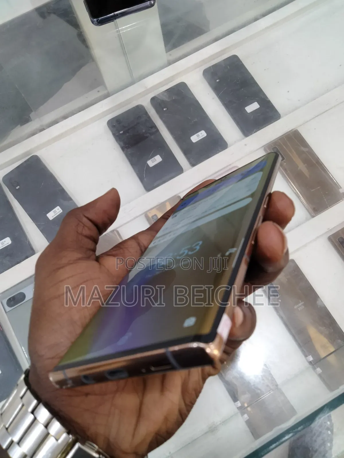 New Mobile Phone 128 GB Gold