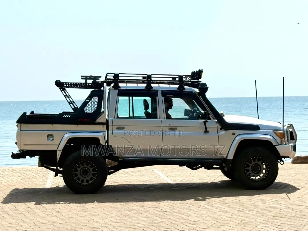Toyota Land Cruiser 2020 Silver
